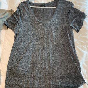 Babaton Pocketed Sami T-shirt